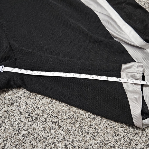 Spurs Basketball Shorts - Picture 15 of 16